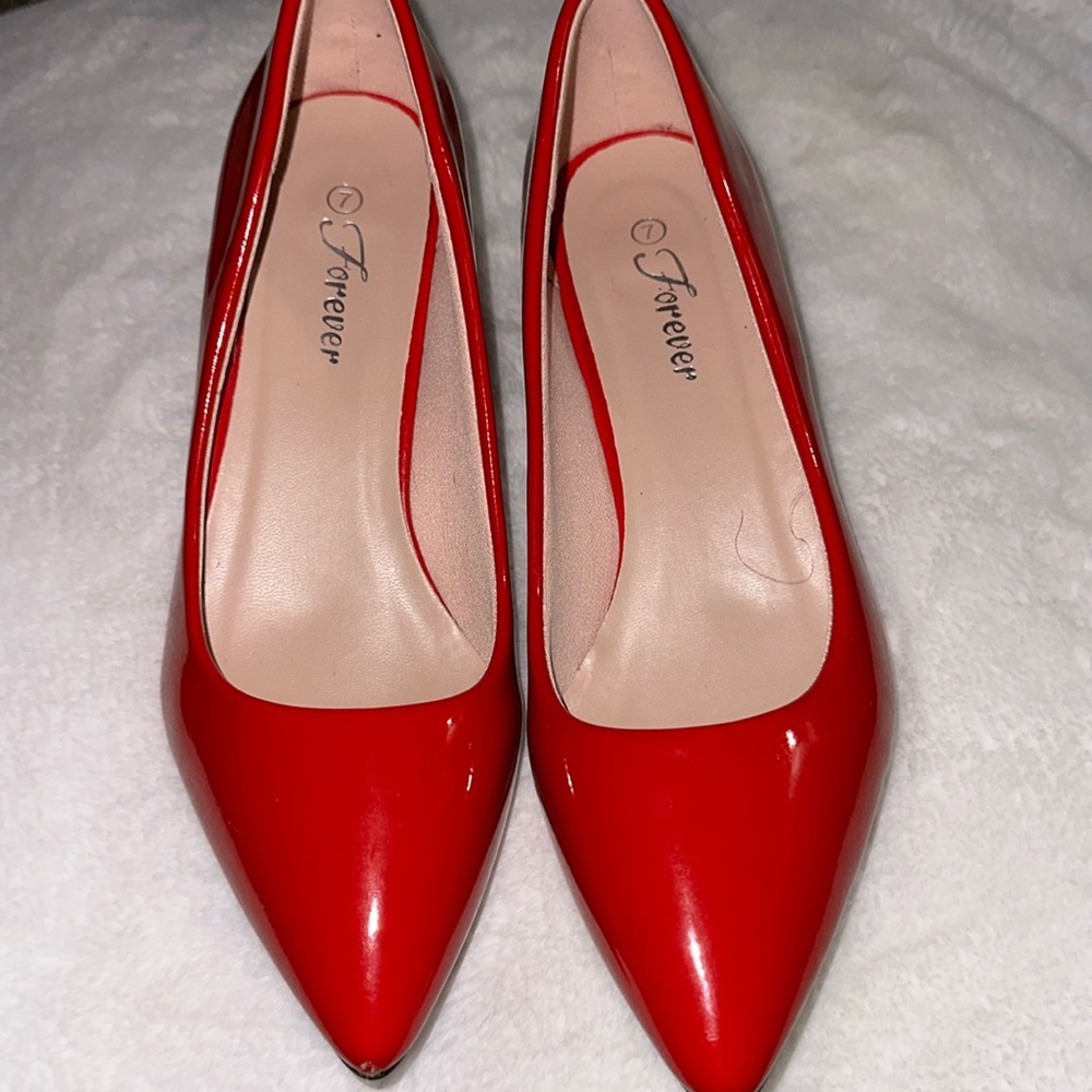 Forever Aubree-16 pointed toe with kitten heel- your little girls starter shoe